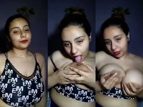 Beautiful ladki ne apne bade bade chuchiya niklke chata camera main